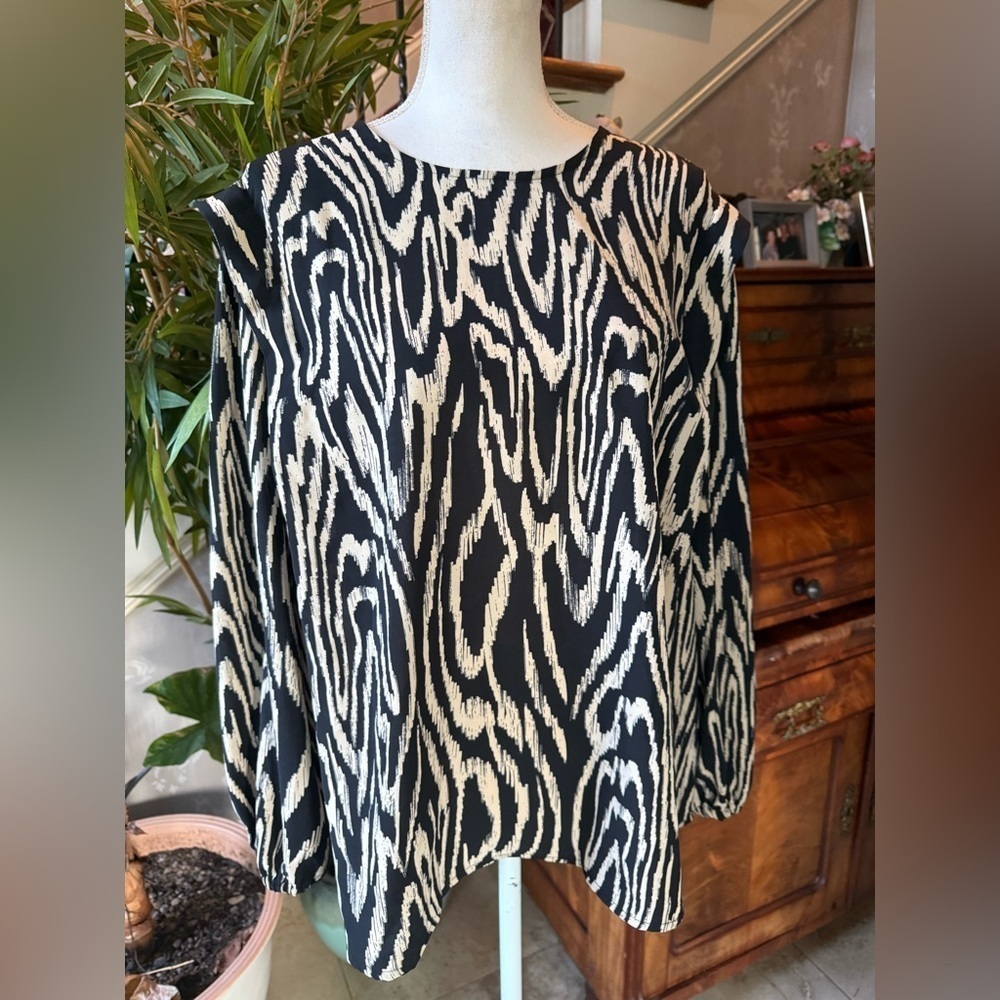 Who What Wear ladies NWOTXL Animal, print blouse lightweight - Picture 4 of 12
